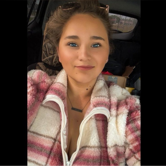 Meet your Posher, Mimi - Picture 4 of 4